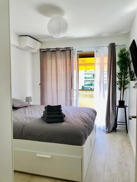 Residence Cannes 0*,  France